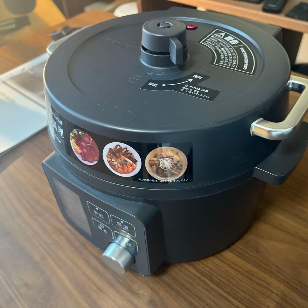 ほぼ新品　アイリスオーヤマ　電気圧力鍋　2.2L KPC-MA2 B 付属品完備