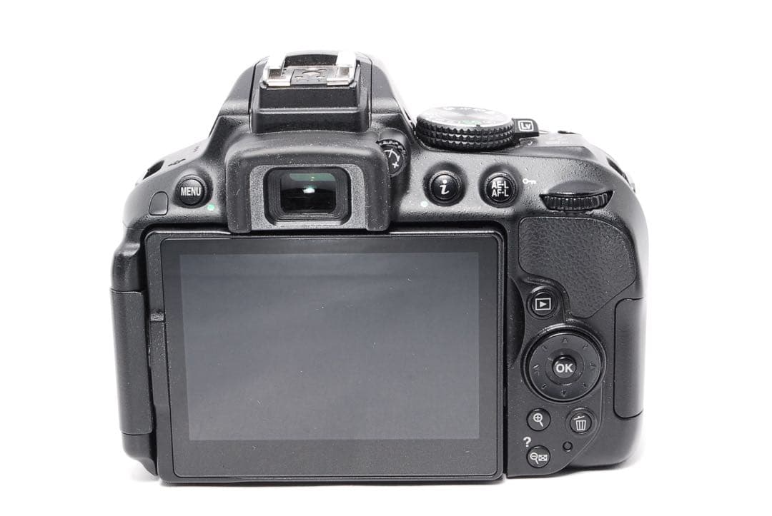 WiFiで楽々転送◆Nikon D5300◆一眼レフカメラ◆高性能AF-Pレンズ