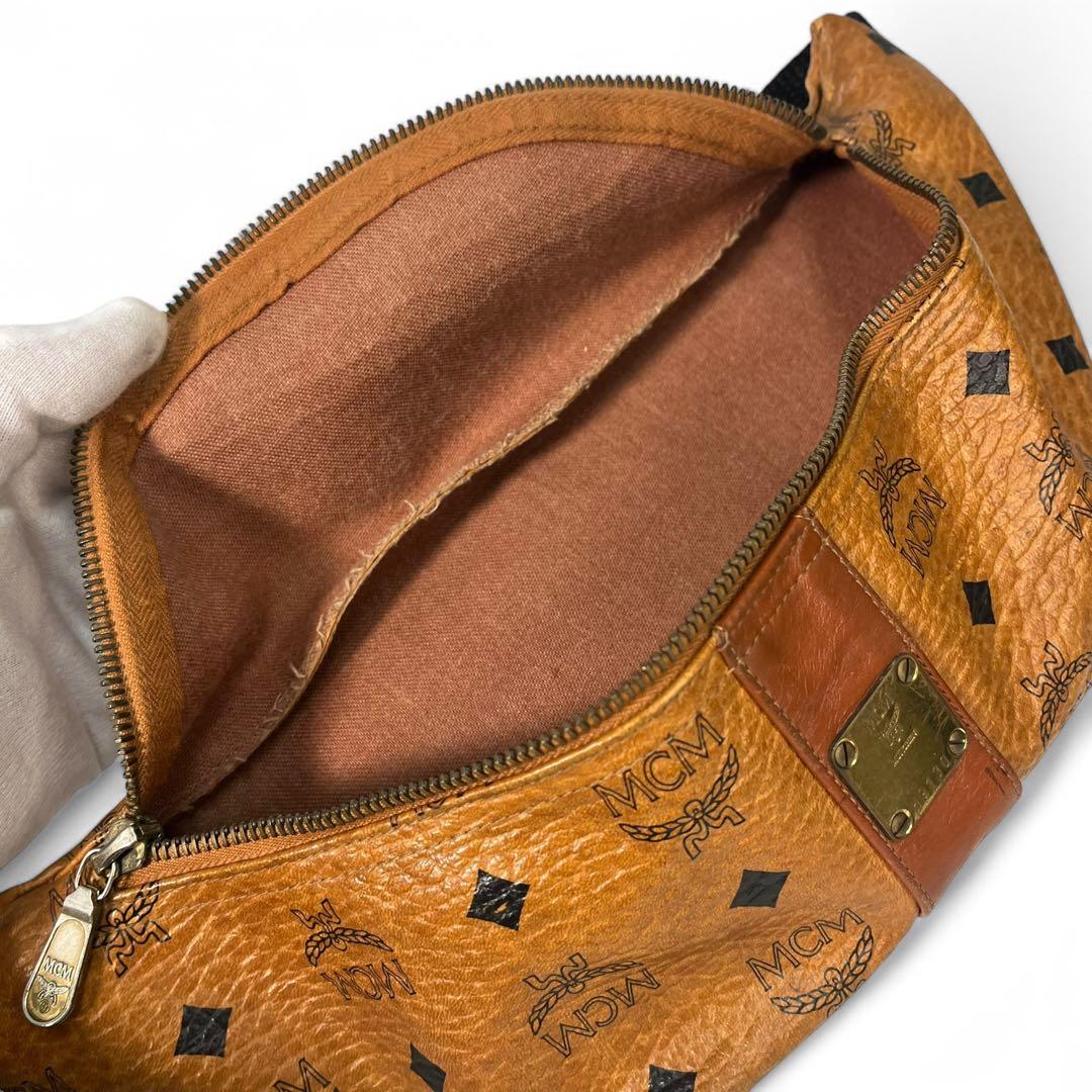 MCM ボディバッグ　ウエストバッグ　ヴィセトス　ゴールド金具　ブラウン