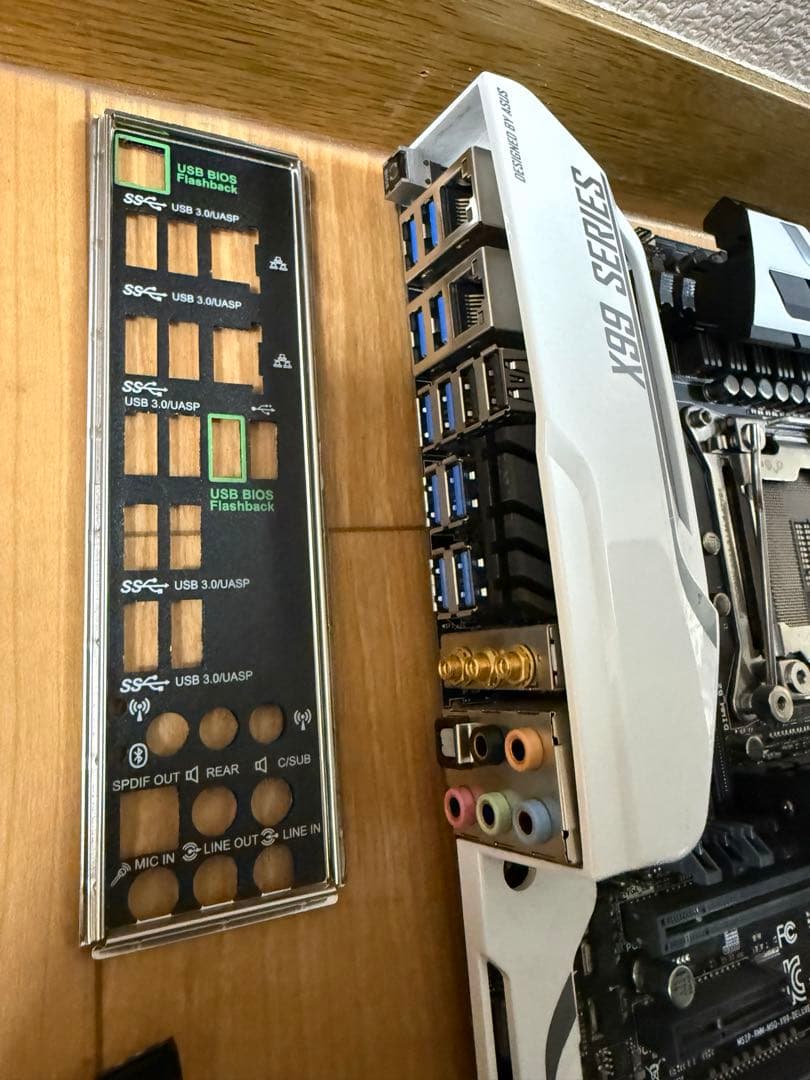 ASUS X99-DELUXE サーバーマザーボード