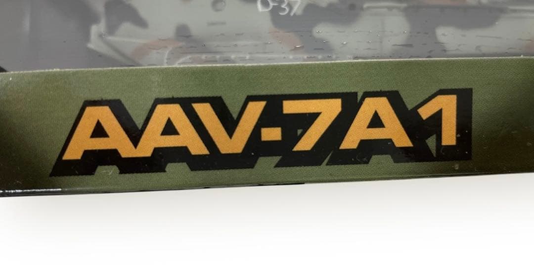 ドラゴンアーマー1/72 チャレンジャー，シュトルムタイガー，AAV7A1まとめ