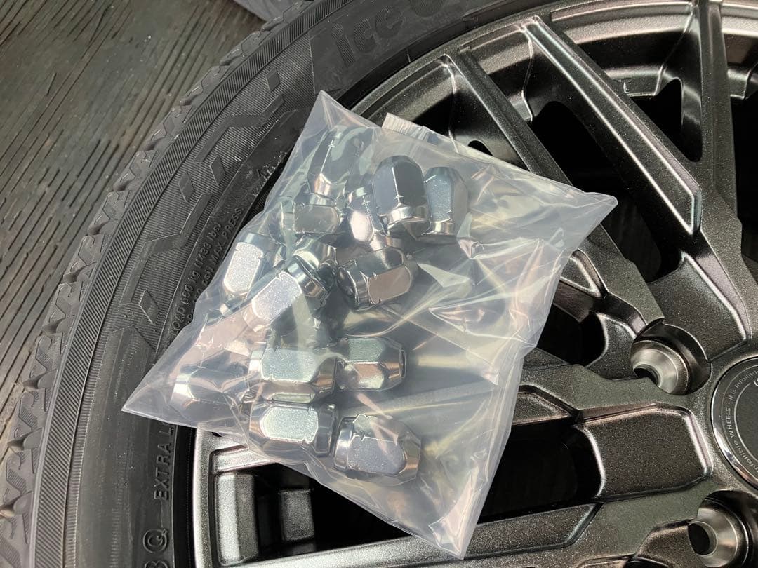 I*i様 スタッドレス　205/50R17 ホイール　未使用　アイスガード