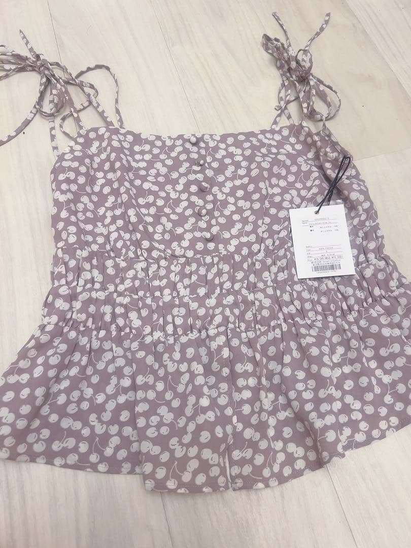 新品herlipto Cherry Pattern Strap Top S