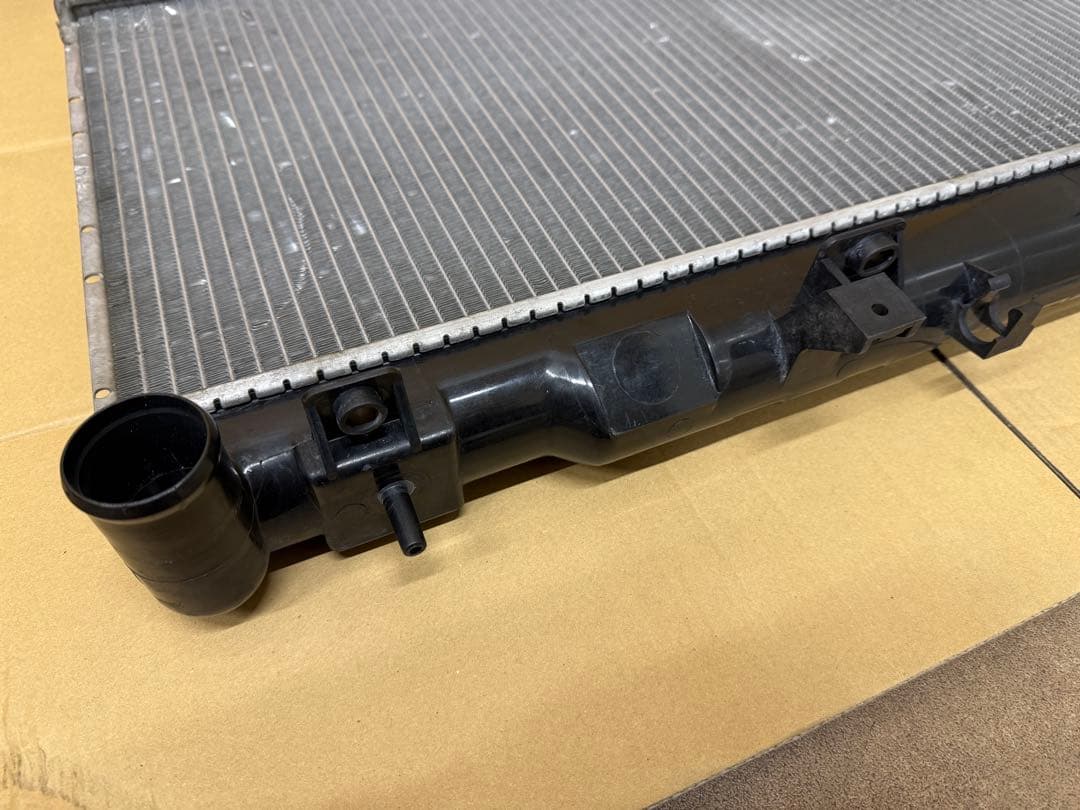 スバル　インプレッサGDA 、GDB純正ラジエーター