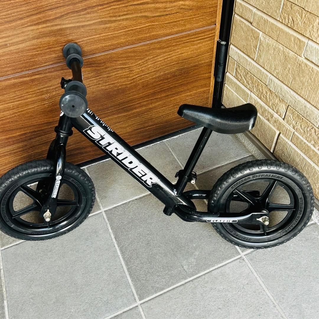 【美品】ストライダー　ブラック
