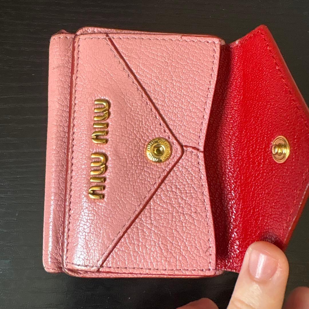 miumiu 三つ折財布