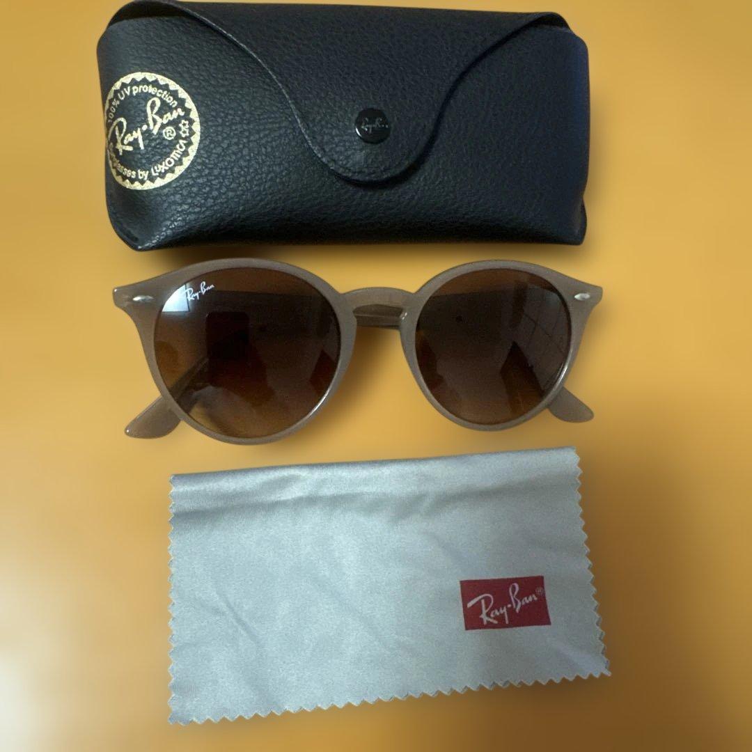 Ray-Ban RB2180F ベージュ サングラス