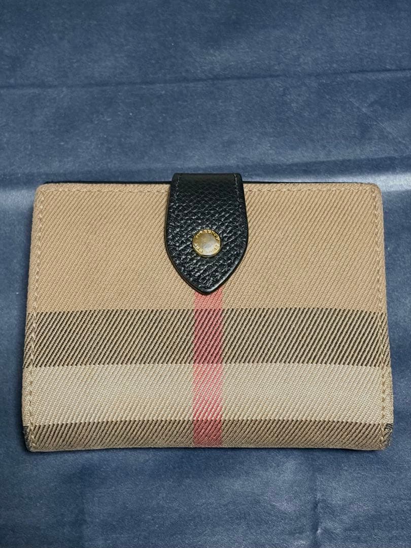 BURBERRY 二つ折り財布 黒 ブラック チェック