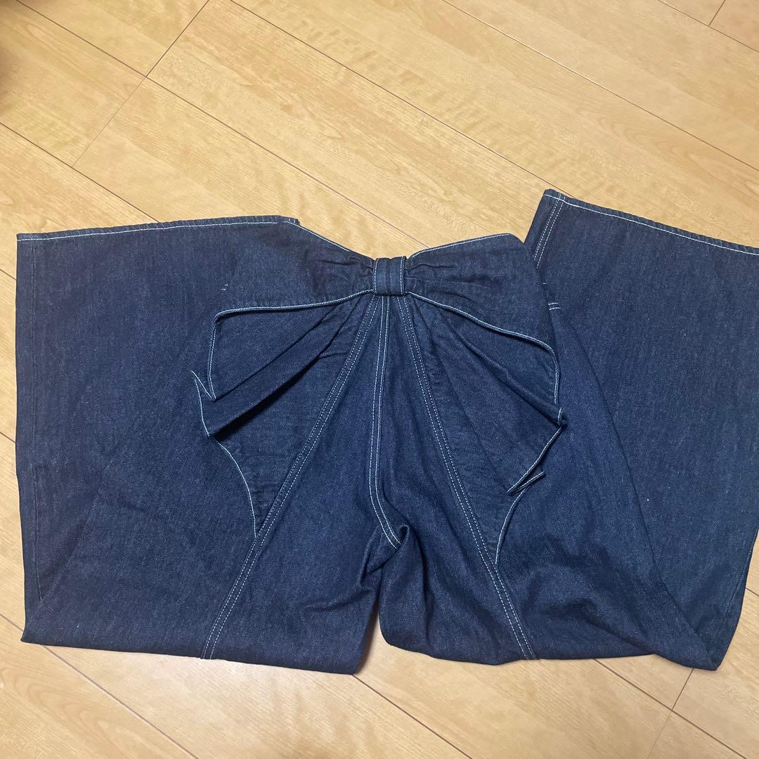 4月10日まで！未使用ビッグリボンデニムパンツ