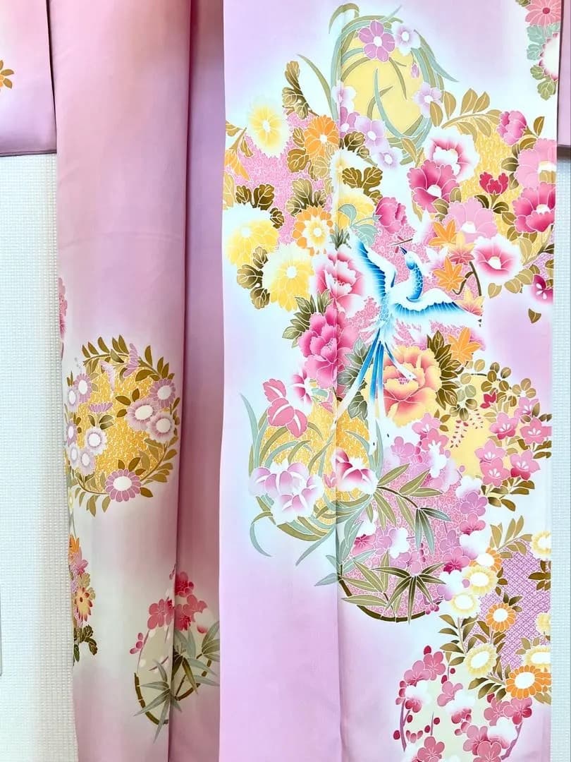 未使用美品 振袖 チャーミングなパステル澄んだ桃色 花丸文様 牡丹 橘 青い鳥