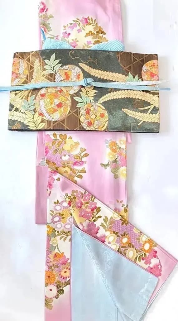 未使用美品 振袖 チャーミングなパステル澄んだ桃色 花丸文様 牡丹 橘 青い鳥