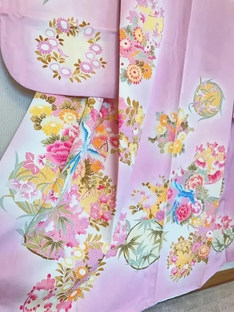 未使用美品 振袖 チャーミングなパステル澄んだ桃色 花丸文様 牡丹 橘 青い鳥
