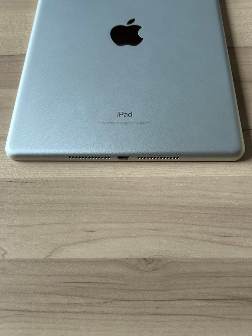 Apple iPad Wi-Fi 32GB シルバー／第5世代