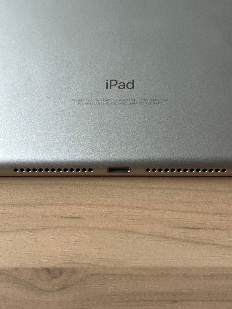 Apple iPad Wi-Fi 32GB シルバー／第5世代