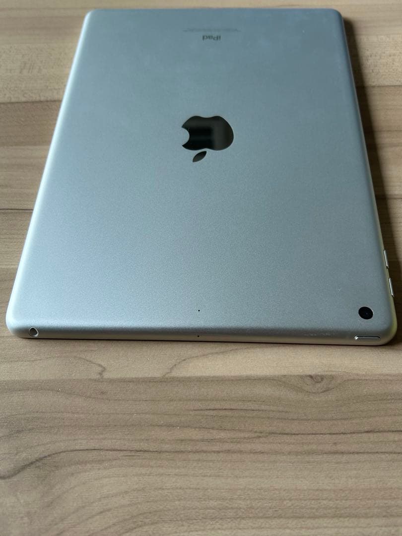 Apple iPad Wi-Fi 32GB シルバー／第5世代