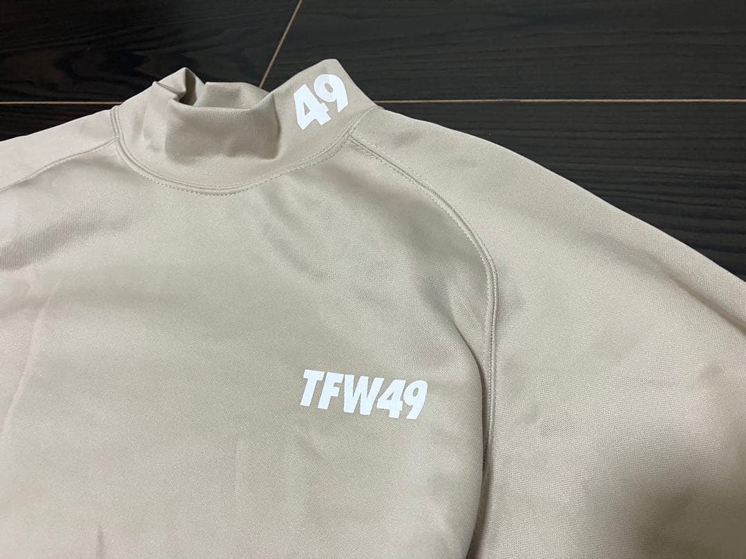 TFW49 モックネックロングTシャツ　ベージュ　M
