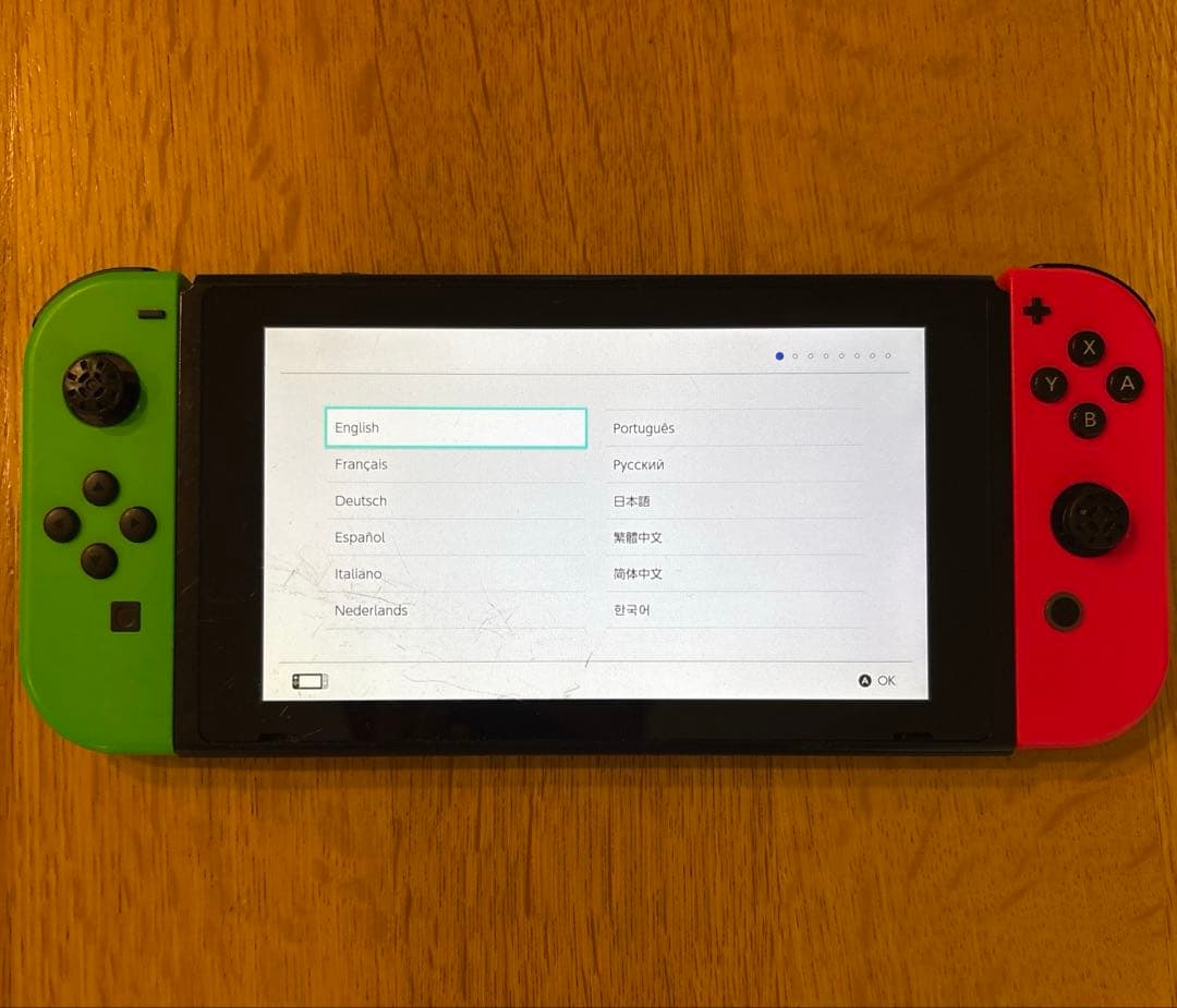 任天堂Switch本体ジョイコン付