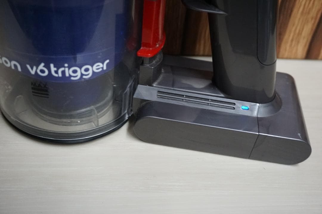 ダイソン コードレスクリーナー HH08 V6　未使用フィルター付き