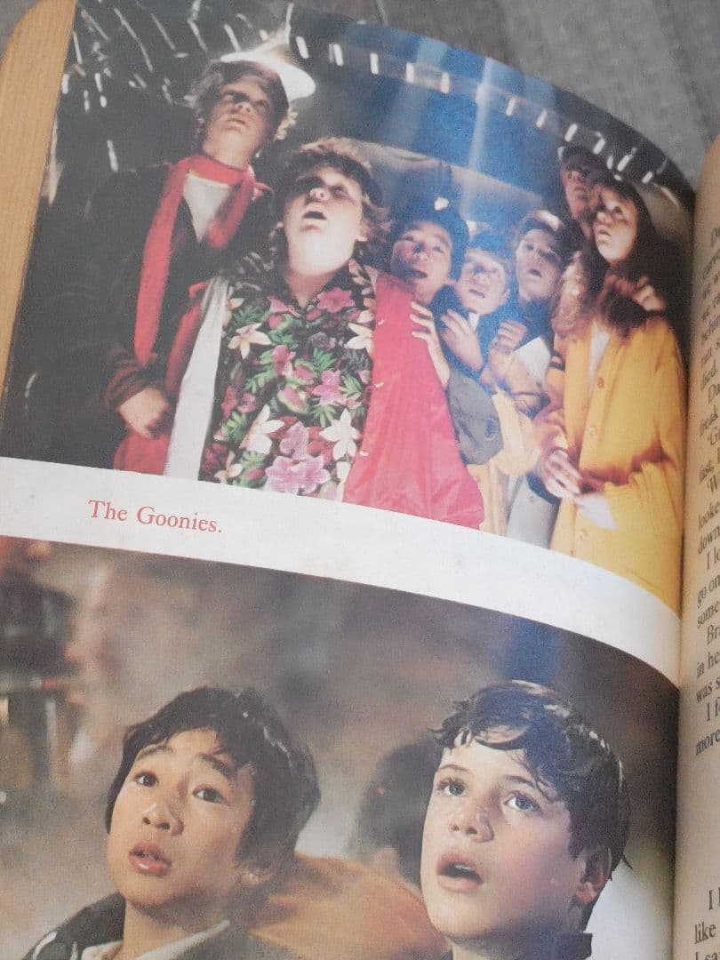 洋書／映画グーニーズ　ペーパーバック　Coronet books