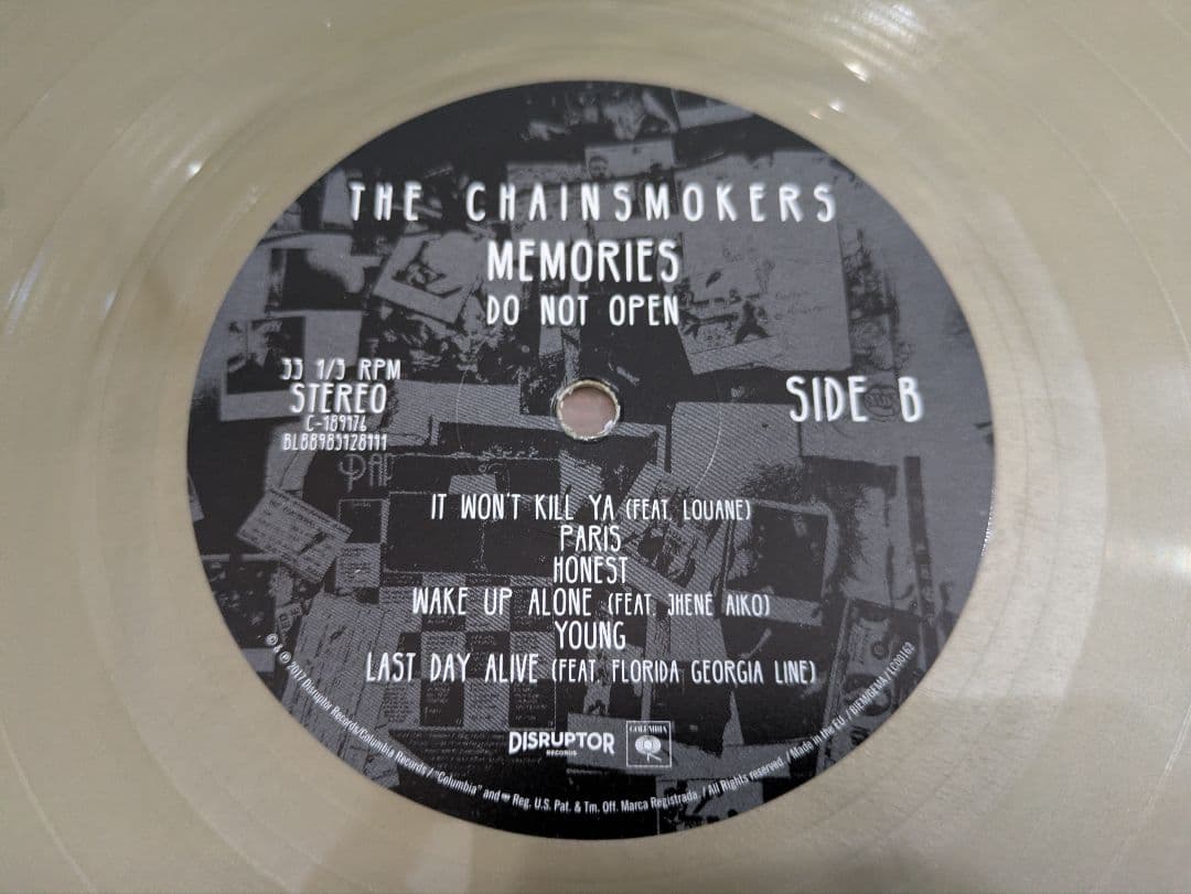 洋楽 THE CHAINSMOKERS MEMORIES DO NOT OPEN