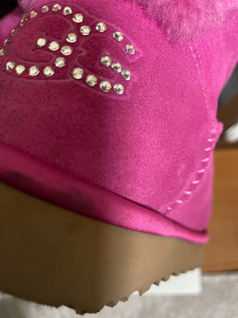 UGG ピンク ムートンブーツ ストーン付き