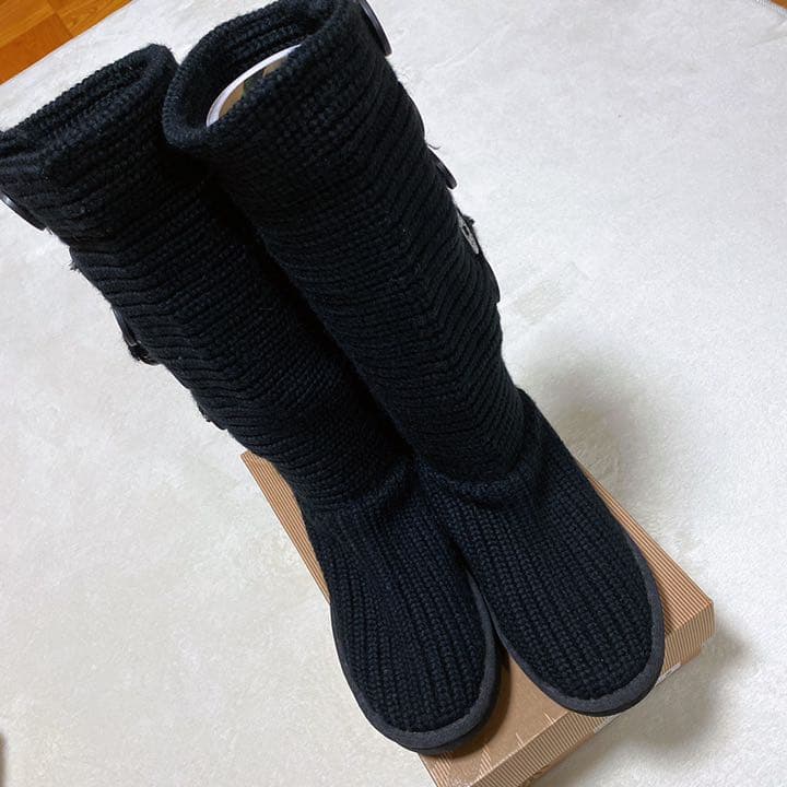 UGG フリンジニットブーツ
