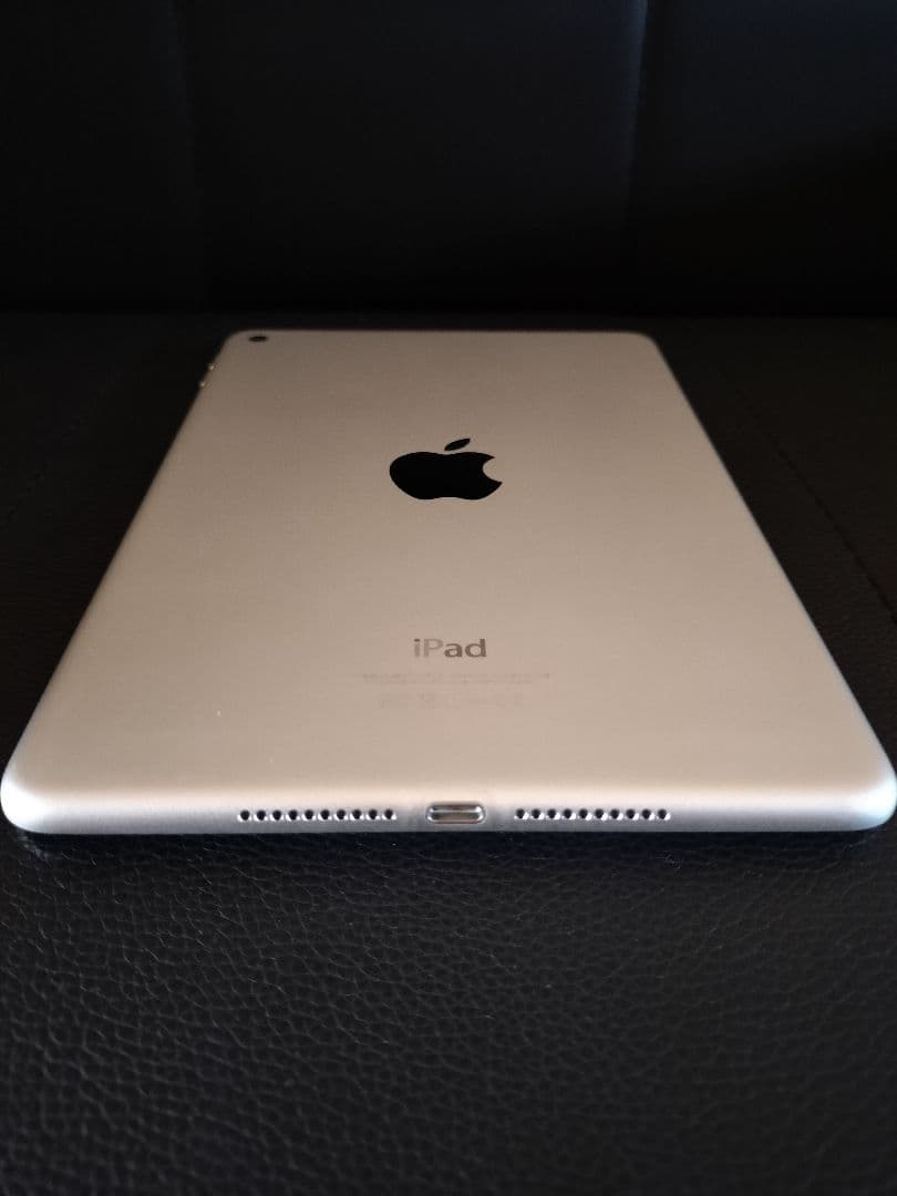 iPad mini4 128GB シルバー Wi-Fiモデル 本体