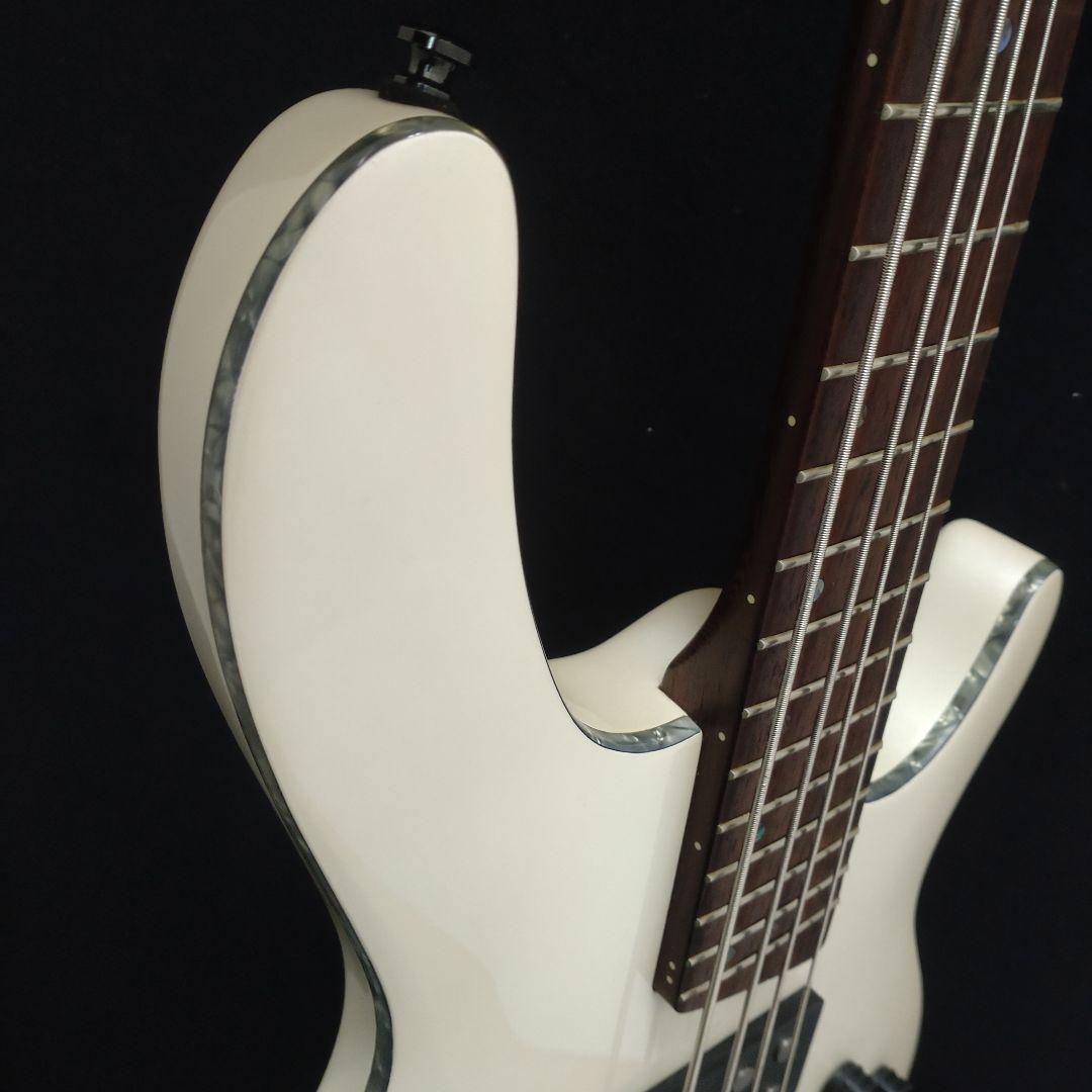 CORT C4H エレキベース