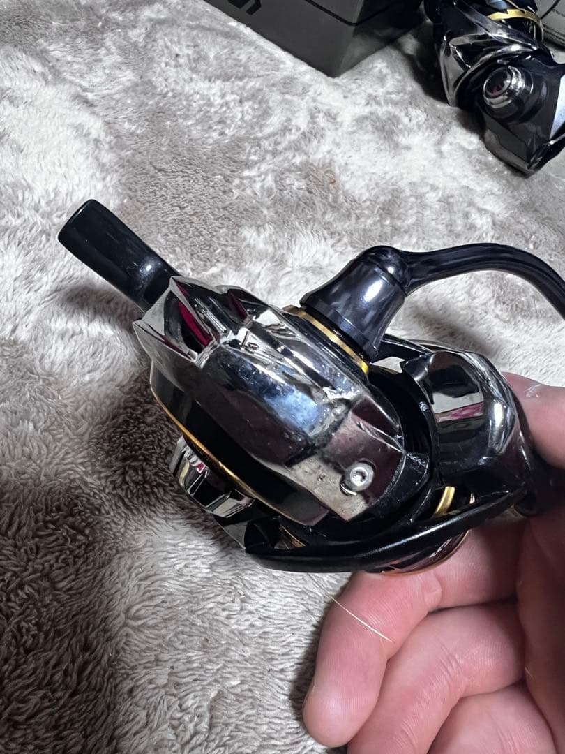 Daiwa スピニングリール 黒・金 カルディア3000XH