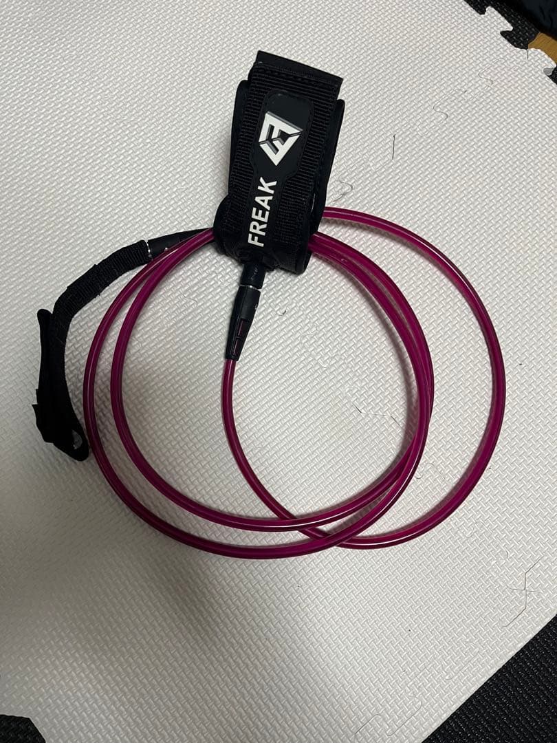 最終価格フューチャーフィンAM1 FREAKのリーシュ付き
