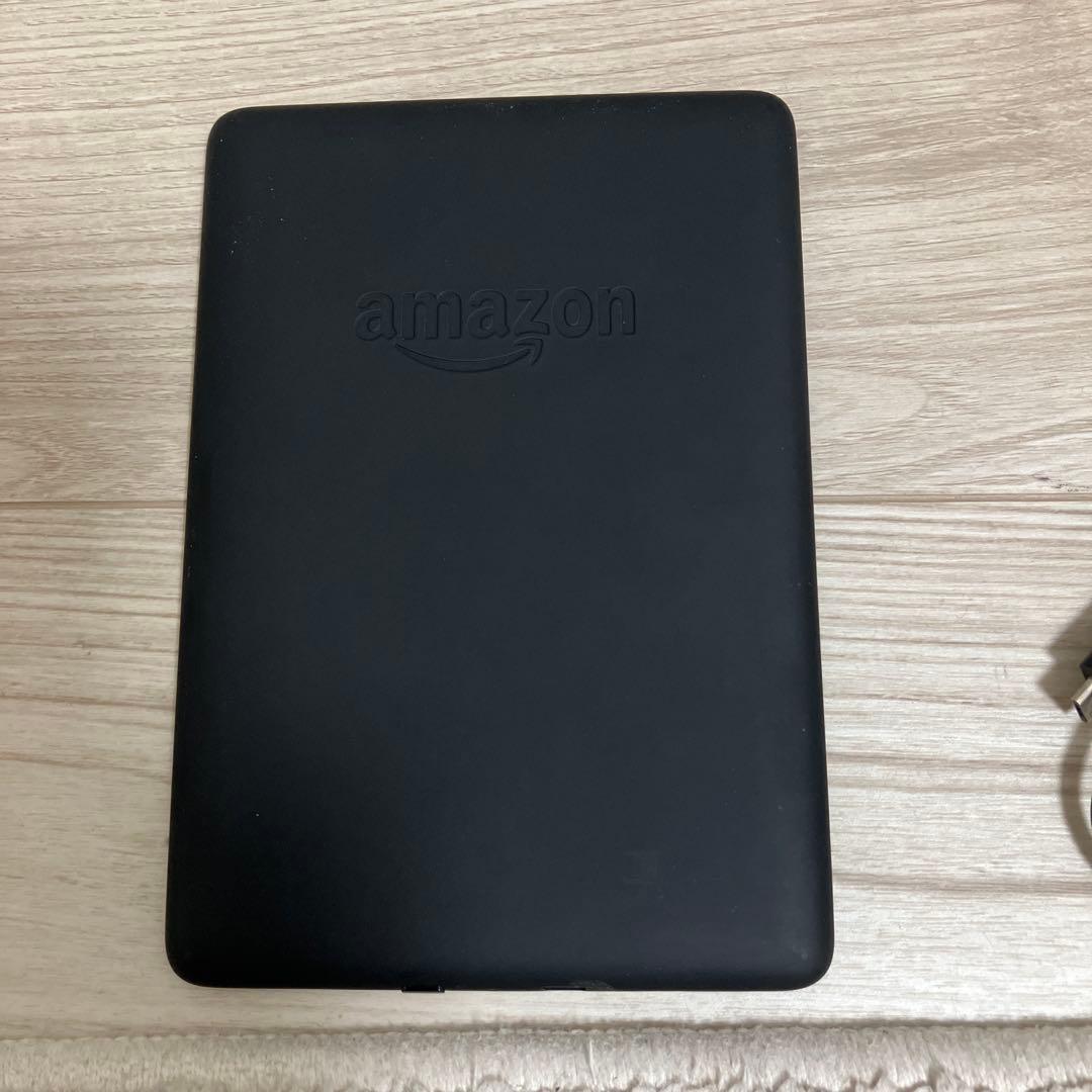 Kindle Paperwhite 第10世代 本体 + カバー付き　広告なし