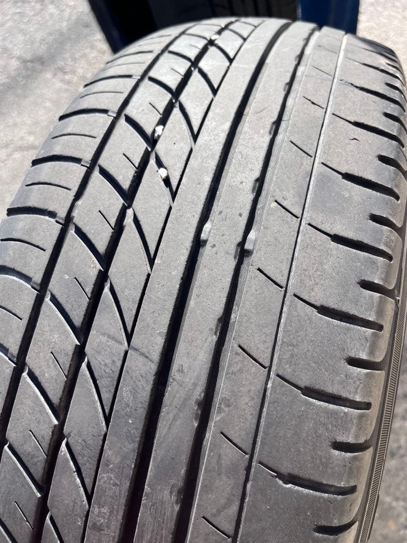 ハイエースタイヤ YOKOHAMA PARADA PA03 215/60R17