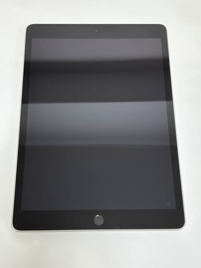 iPad 第9世代 64GB Wi-Fi + Cellular シルバー