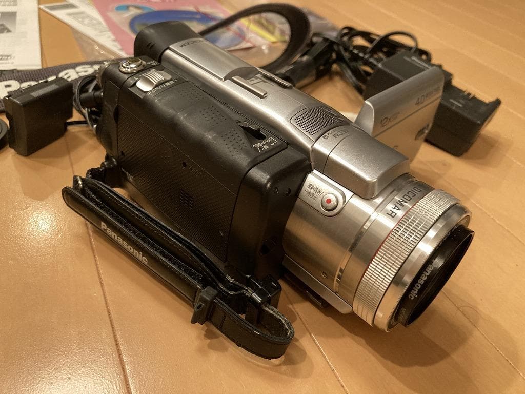 パナソニックビデオカメラ　NV-GS400　付属品一式と別売り品付き