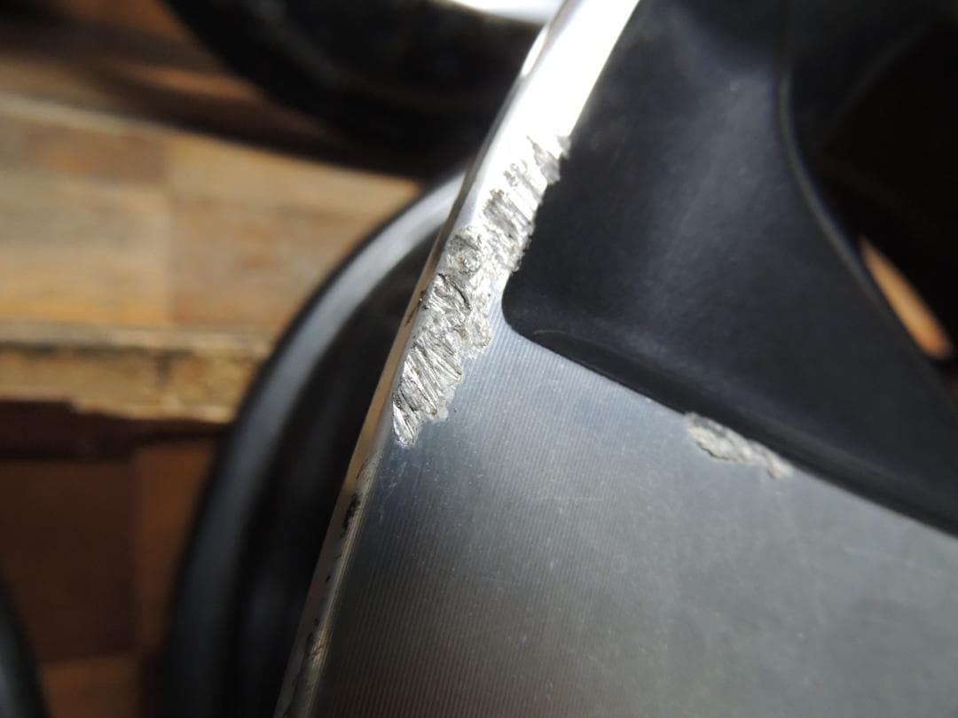 T812　スバルXV 純正アルミホイール　17×7J　4本　ガリ傷有り