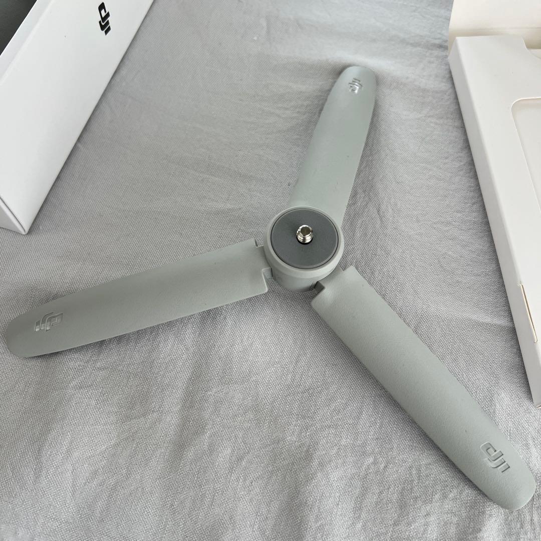 美品 【国内正規品】DJI OM 4 スマートフォンジンバル