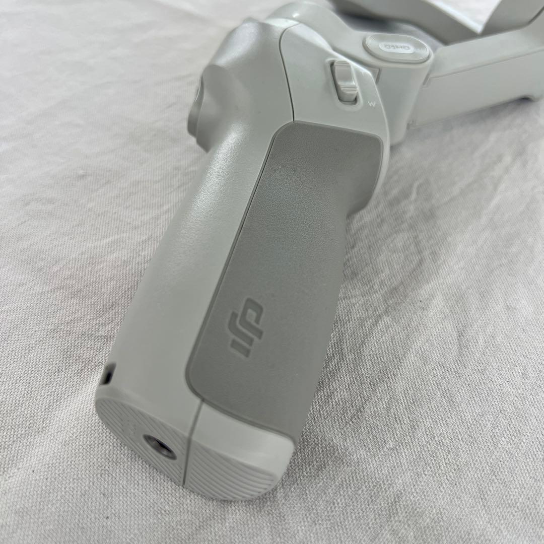 美品 【国内正規品】DJI OM 4 スマートフォンジンバル