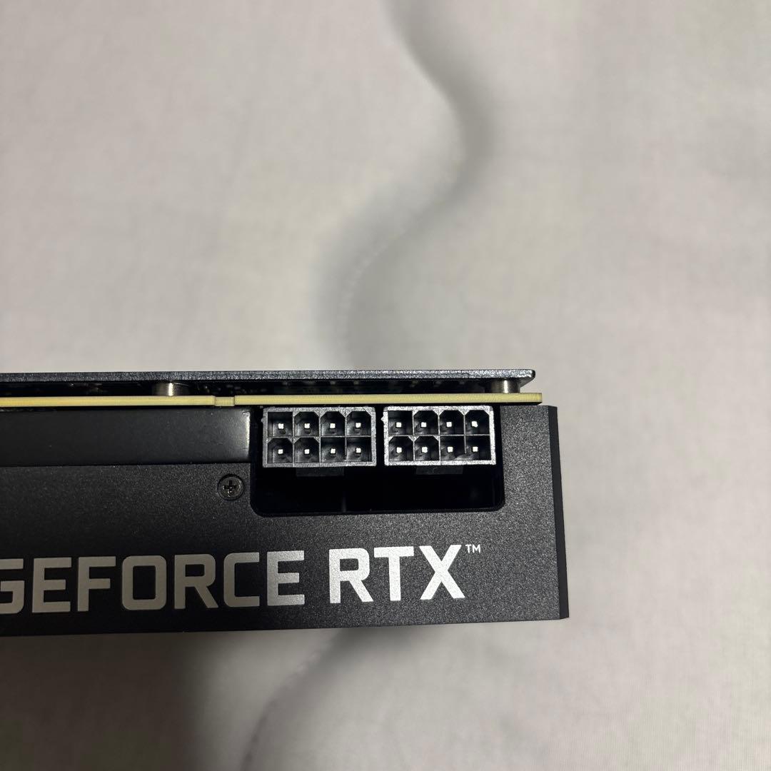 ZOTAC GEFORCE RTX 2080 Ti 本体
