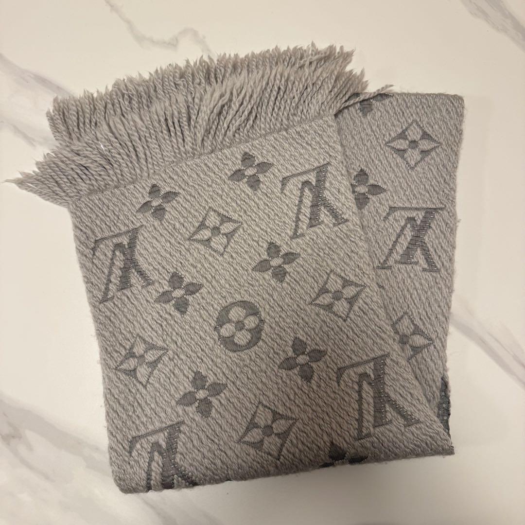 louis vuitton エシャルプ ロゴマニアマフラー