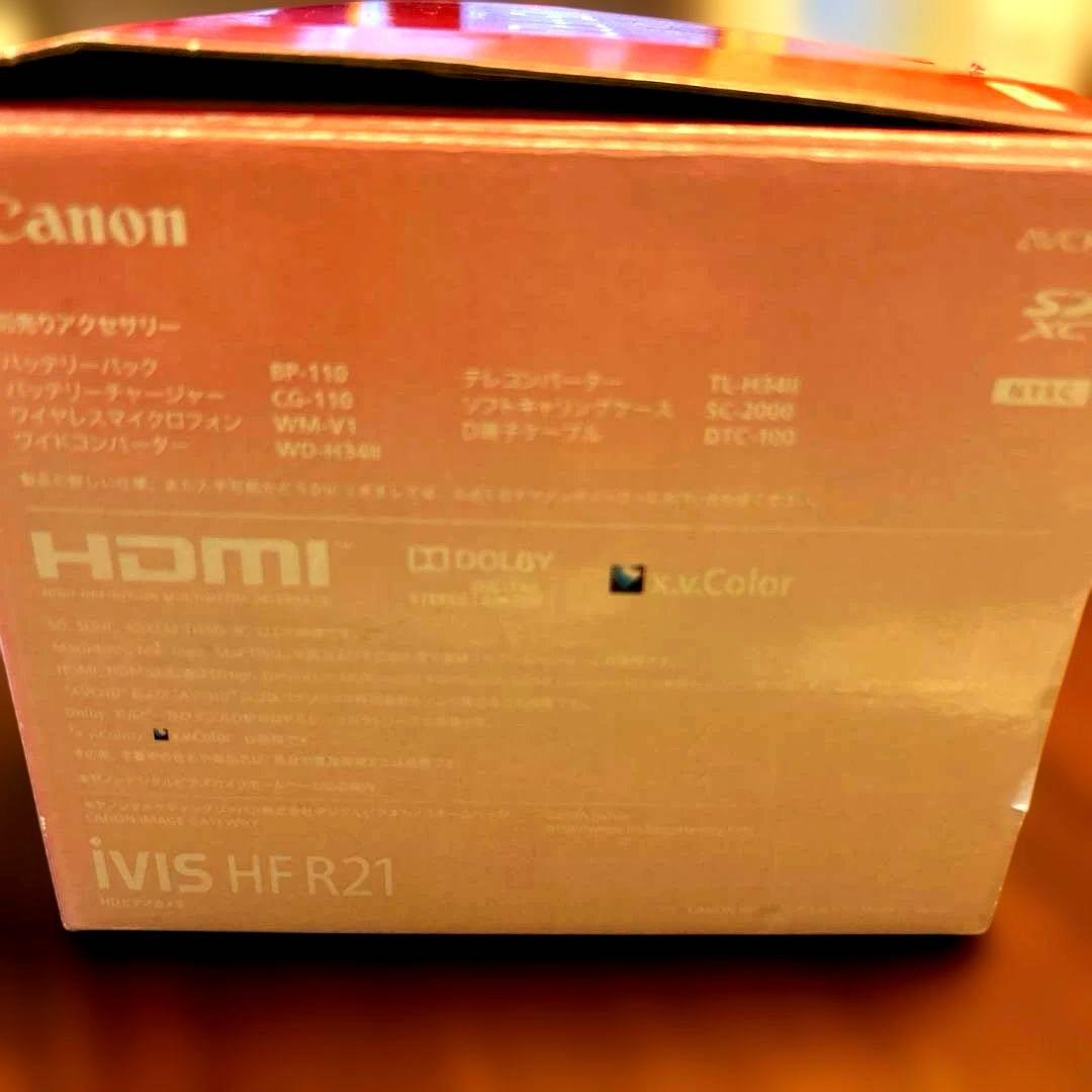 ジャンク品　Canon IVIS HF R21 ビデオカメラ本体(充電器付き)