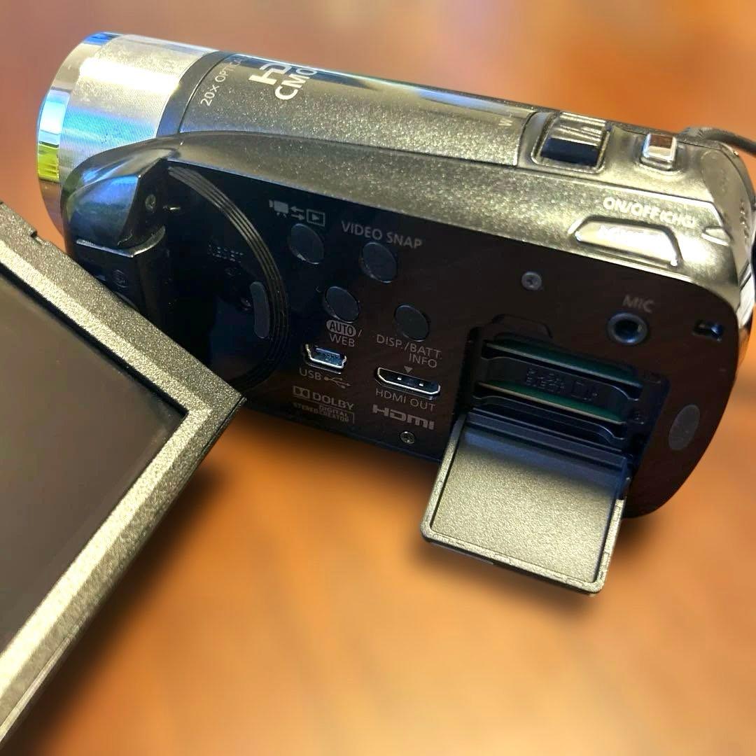 ジャンク品　Canon IVIS HF R21 ビデオカメラ本体(充電器付き)