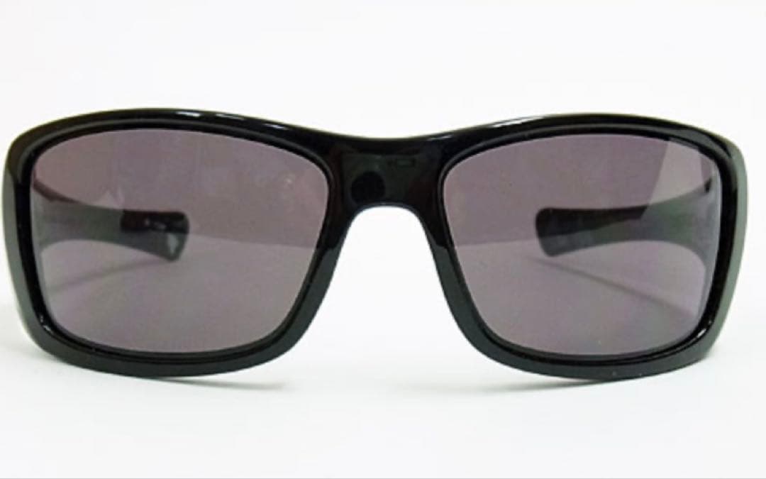 Oakleyブラック サングラス ブルース・アイアンモデル HijiNX