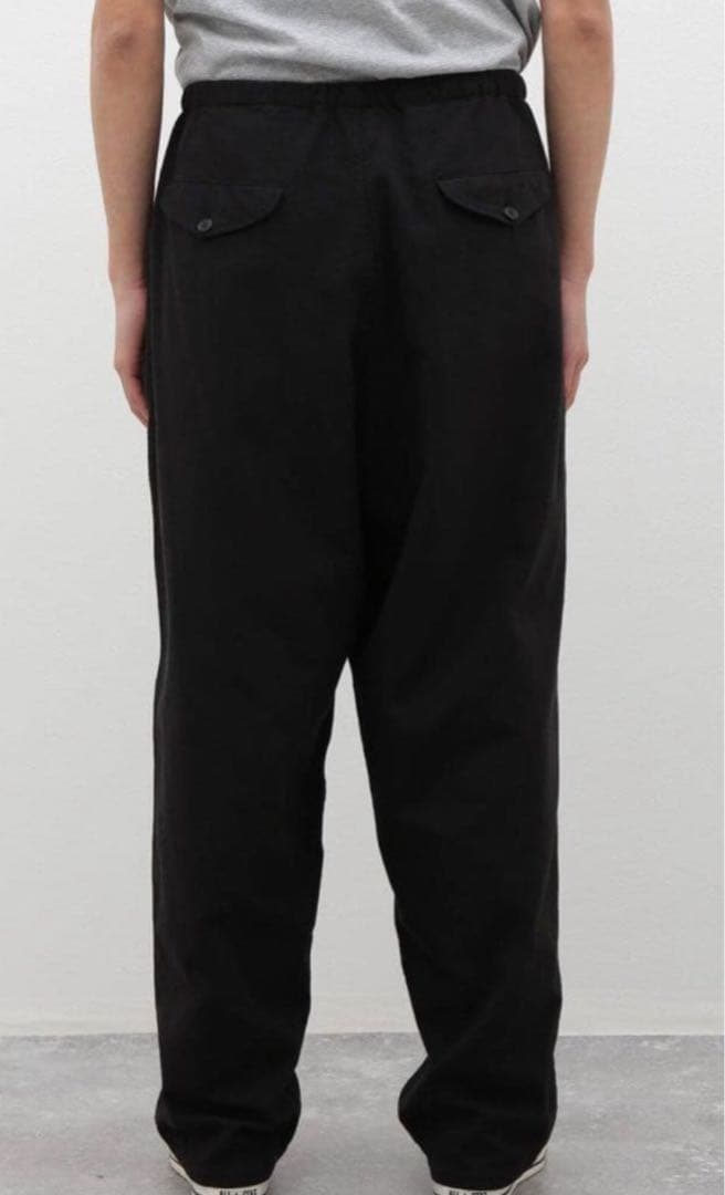 comoli コットンダックステーパードパンツ size2