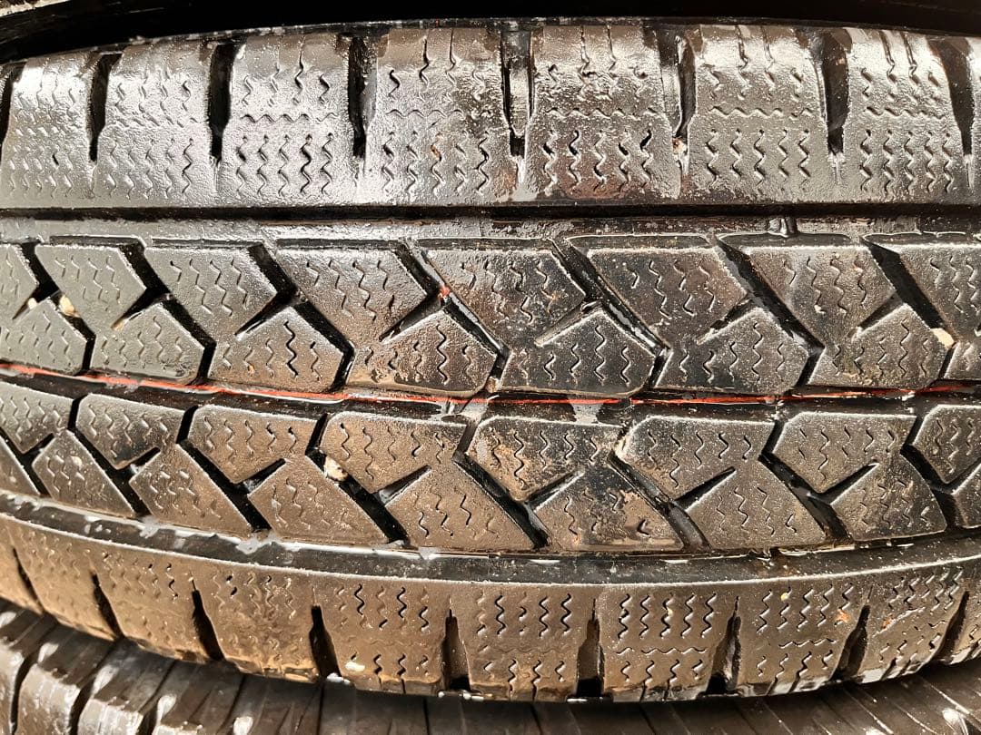 195/80R15 ①ブリヂストン