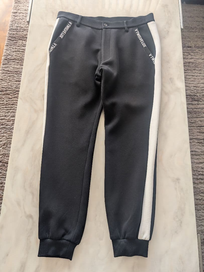 【ハクくくさま専用】【美品】V12 セットアップ　XL