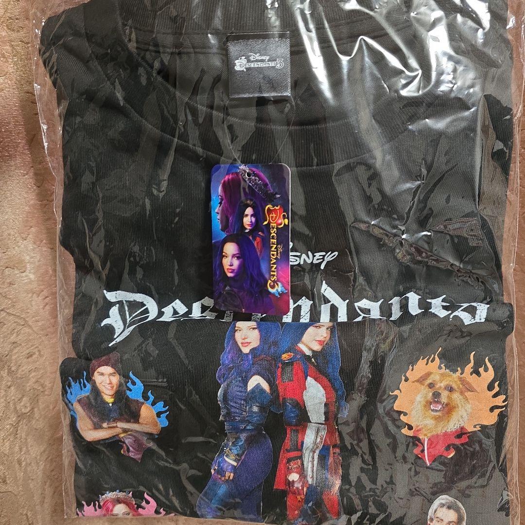 Disney ディズニー　ディセンダント　descendants Tシャツ