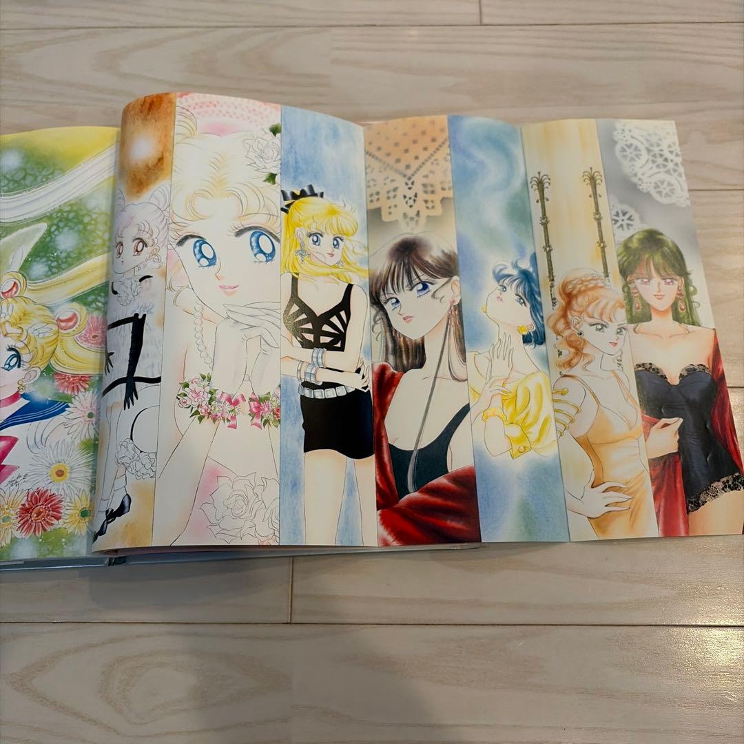希少　海外正規品　美少女戦士セーラームーン原画集 vol.2
