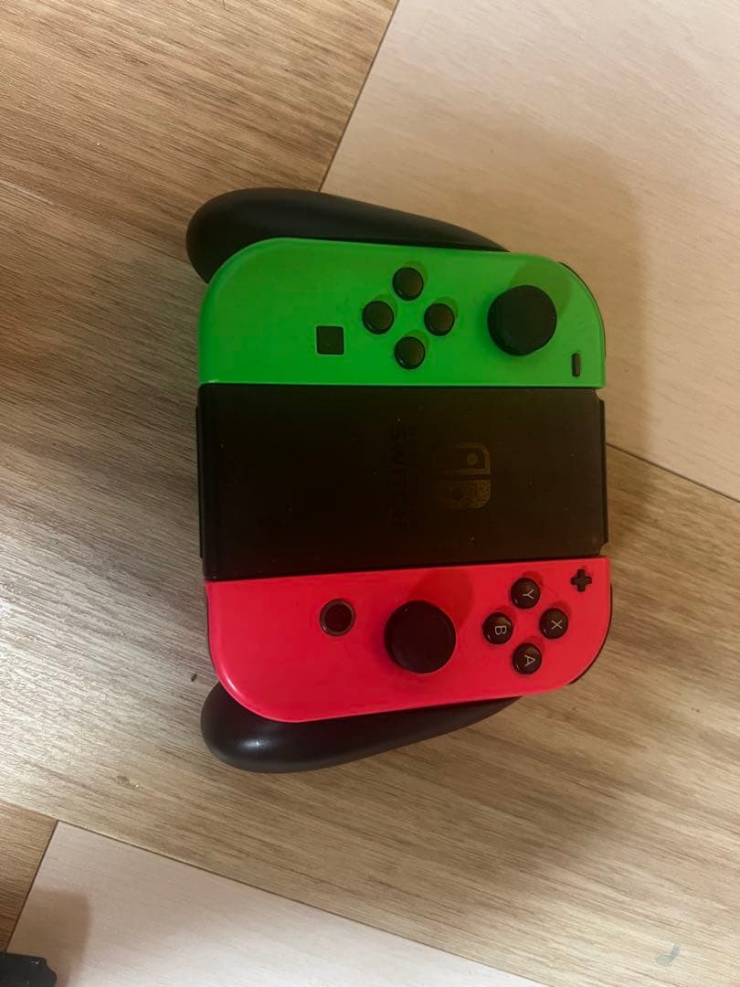 【Nintendo Switch本体】ドック、ジョイコン付き