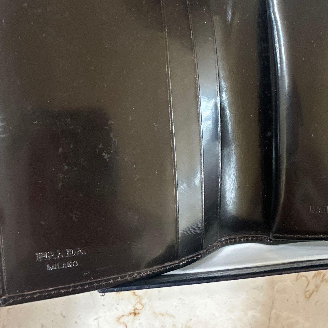 新品未使用 PRADA ブラック 二つ折り財布