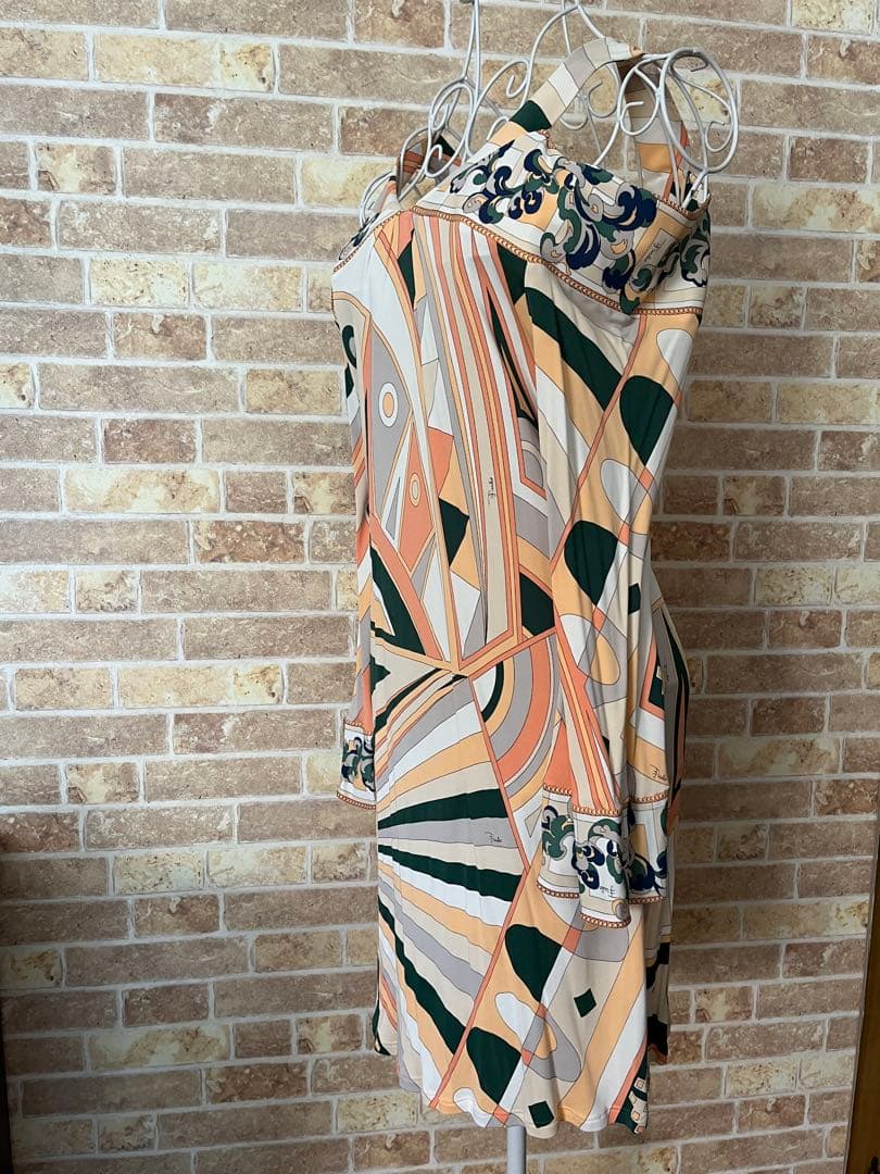 春夏活躍♡ EMILIO PUCCI エミリオプッチ オフショルダーワンピース